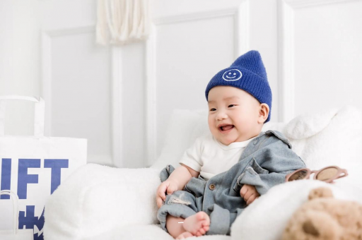 普洱宝宝眼睛红红的 普洱宝宝眼睛红红的